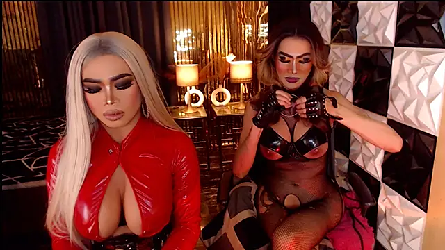 MonstrousCockDiva webcam