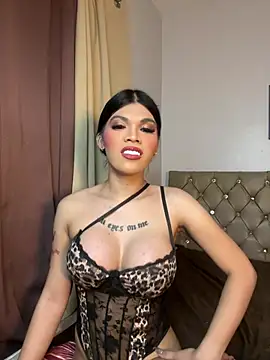 DanikaLovve webcam