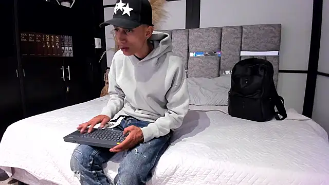 LucasJhonson_ Live Web Cam Show