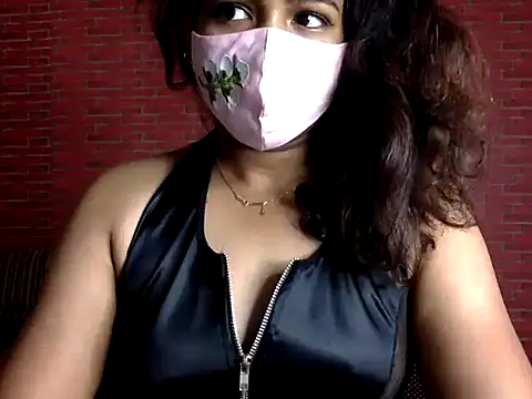 Nisha-moon webcam