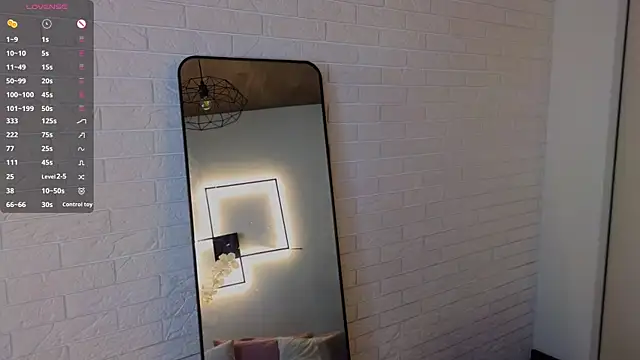 essyle Live Web Cam Show