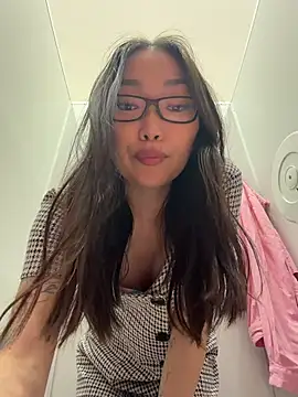 trytomakememoam webcam