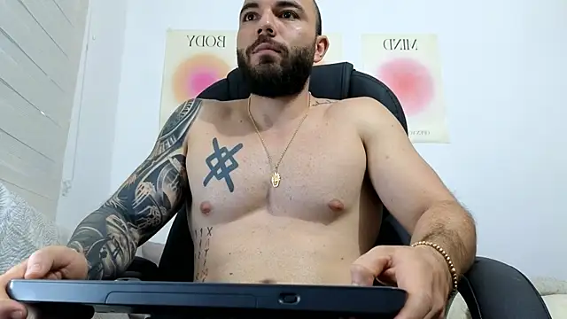 Isaac_Carter webcam
