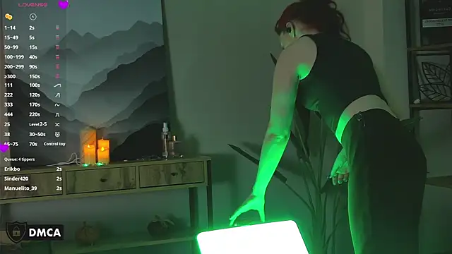 Nora__Ray webcam