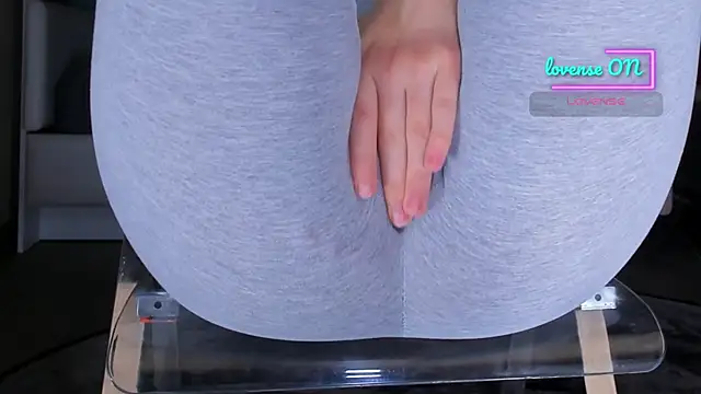 Cameltoe_squirt_inPants webcam