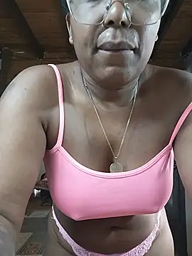 ChanneldelaCroix live cam on StripChat