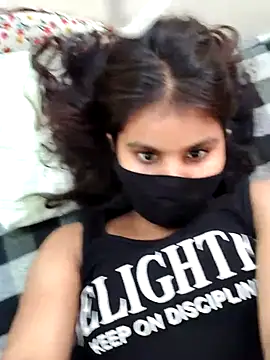 yours_queen_ webcam