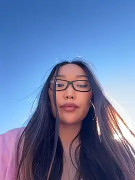 trytomakememoam webcam