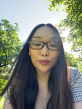 trytomakememoam webcam