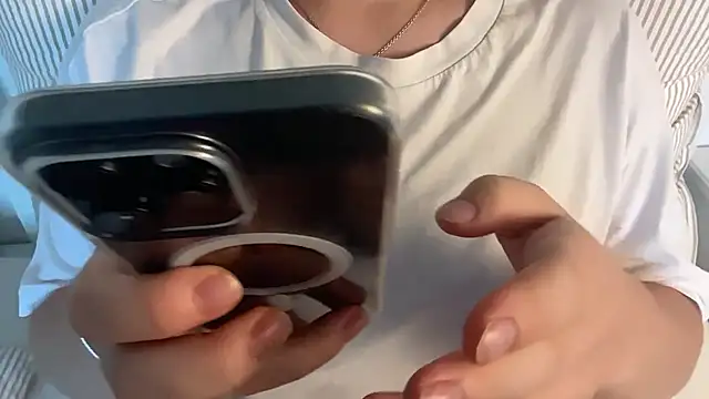 Lucyschickt webcam