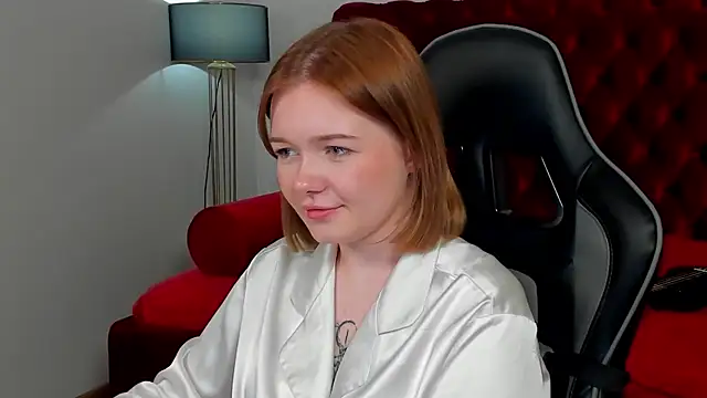 ElinaVale webcam