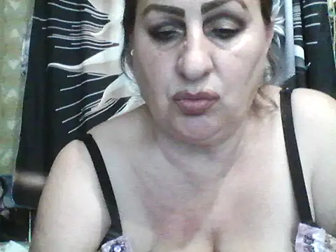 LoaqLovew webcam