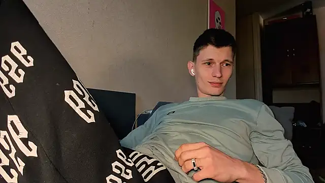 Kevin_Hornyyy Live Web Cam Show