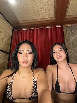 hugecock_tamira Live Web Cam Show