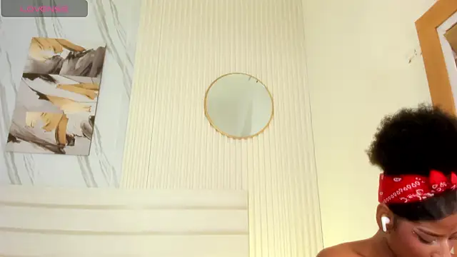 Afro_Luna webcam