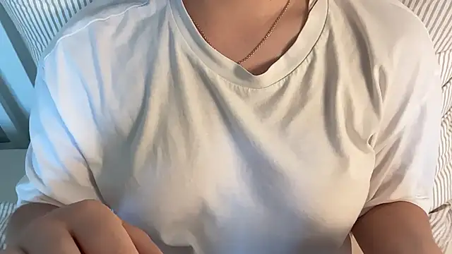 Lucyschickt webcam