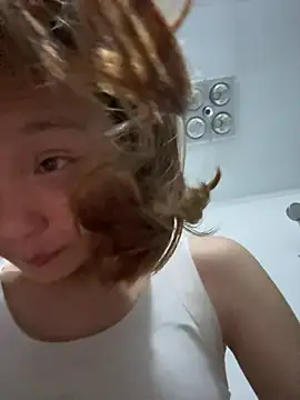 yangyang520-18girl live cam on StripChat