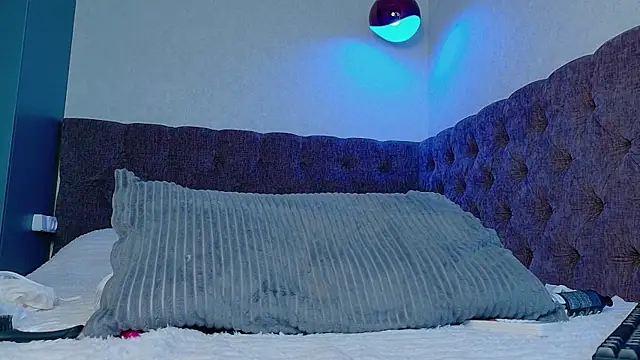 Lina Lust live cam