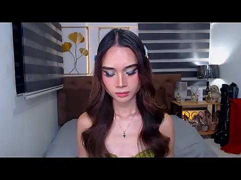 JuicyCockThea webcam