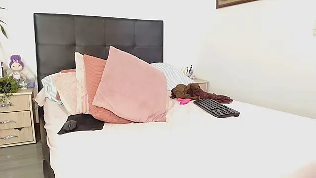 DonaBella17 webcam