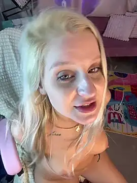 Hot_blondie webcam