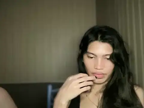 Yourgoddess_jayve webcam