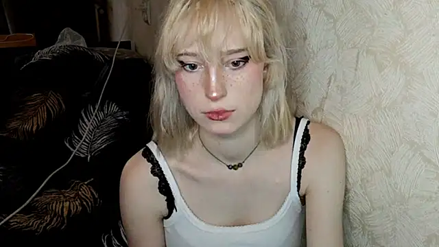 CuteLittleAngel webcam