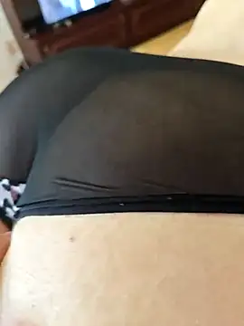 MadaamJizz_DickLewd webcam