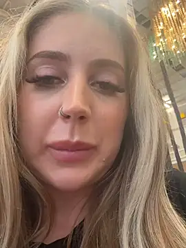Amiraxevans Live Web Cam Show