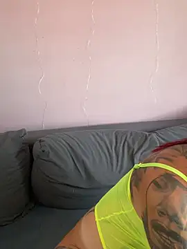 MimiSweet111 live webcam