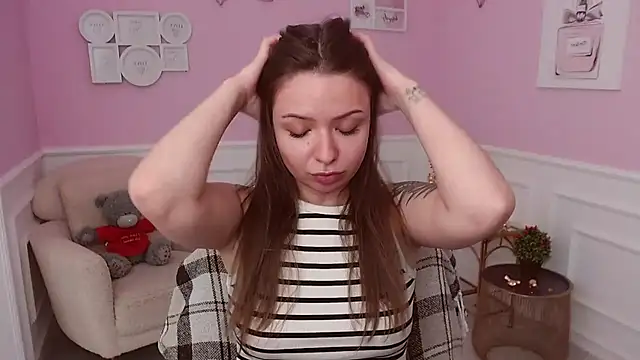 LucySkilar webcam