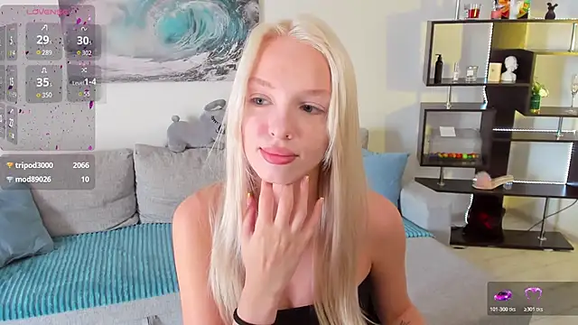AleksaBlonde webcam