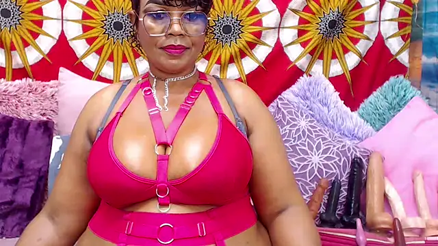 MATURExxxASS webcam