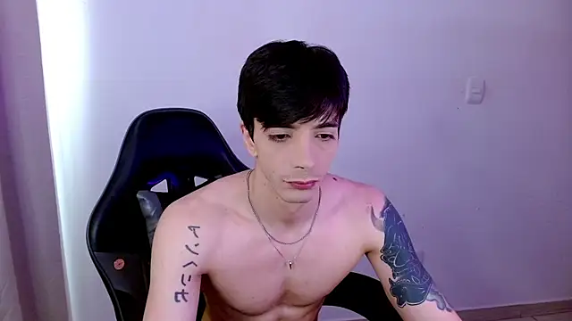 H3ll_B0I webcam