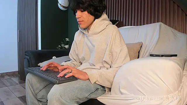 Diamond_twink webcam