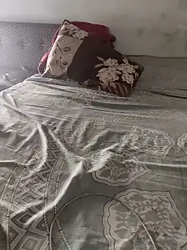 POOJACOUPLE webcam