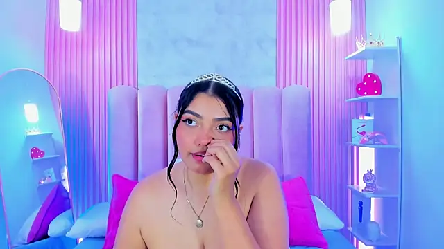 ArianaRougee webcam
