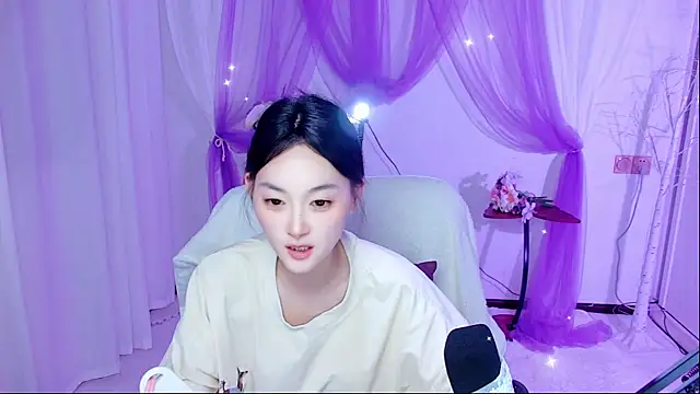 Tili_Lucky webcam