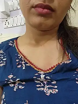 CuteSarikaLIVE webcam