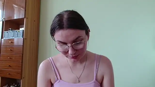 LooveELLYx webcam