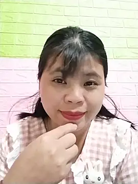 Xuka_lyss Live Web Cam Show