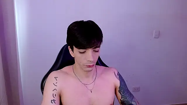 H3ll_B0I webcam
