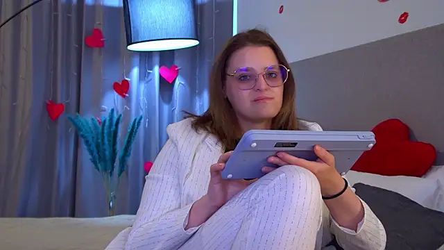 AlexaAvery webcam