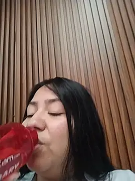 Amber_Herrera live cam on StripChat