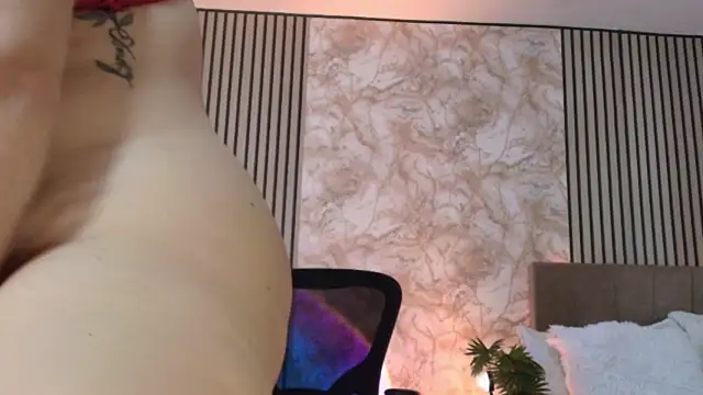 JuliRamirez webcam
