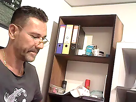 mastercharisma35 webcam
