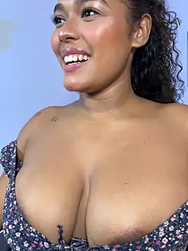 aleja_montiel__ webcam