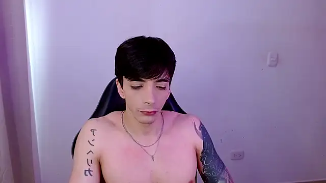 H3ll_B0I webcam