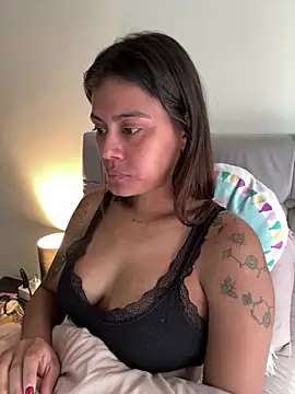 RachelWeisz_ webcam