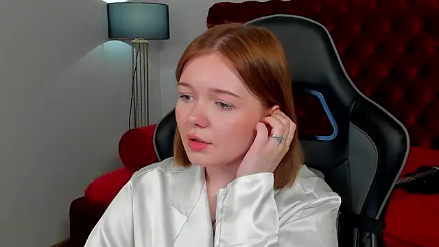ElinaVale webcam